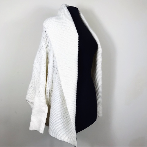 Forever 21 Sweaters - Forever 21 Cream Knit Shawl Collar Sweater